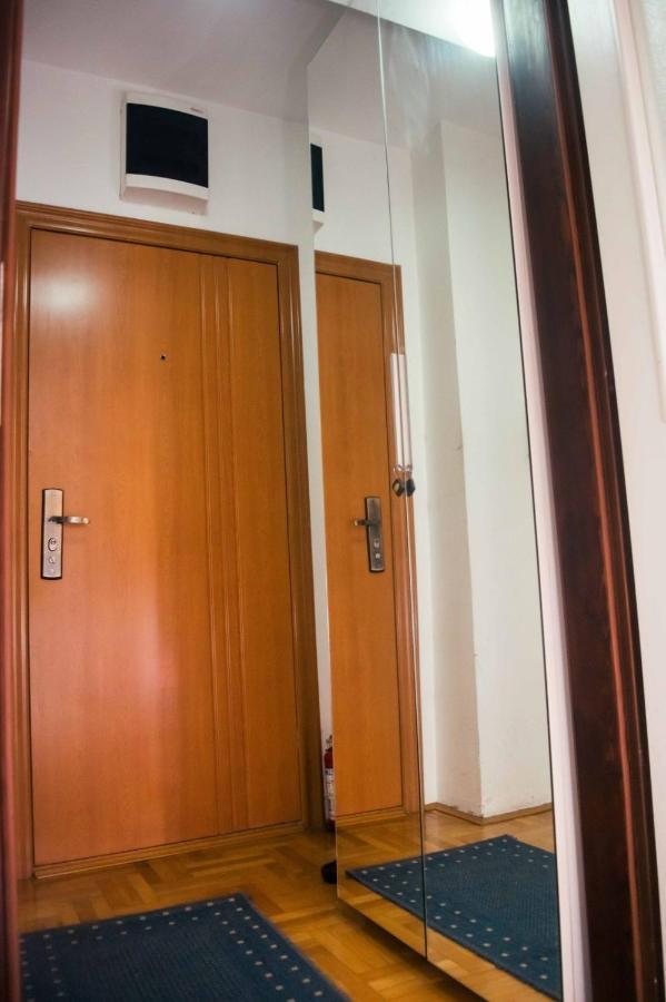 Apartment Aleksija Ni Dış mekan fotoğraf