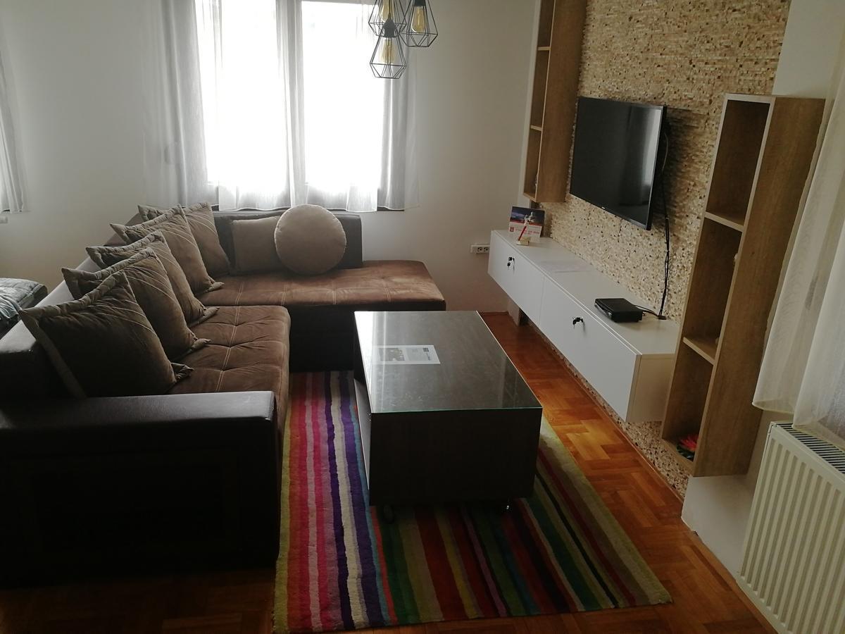 Apartment Aleksija Ni Dış mekan fotoğraf