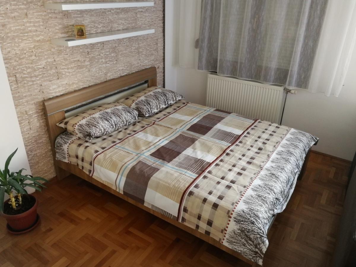 Apartment Aleksija Ni Dış mekan fotoğraf
